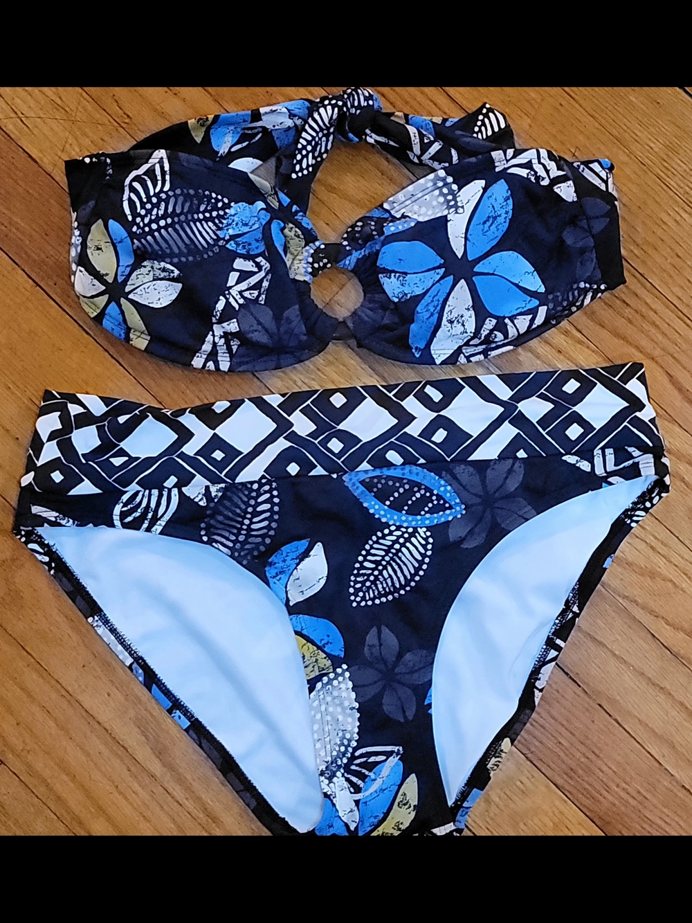 Jag Jeans Black and White Patterned Bikini Set